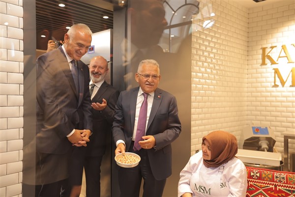 Başkan Büyükkılıç, Bakan Ersoy’a Mutfak Sanatları Merkezi’ni tanıttı