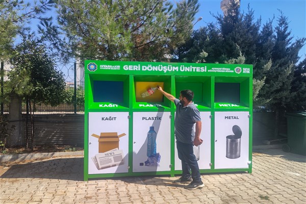 Kayapınar’daki 15 siteye atık toplama ünitesi yerleştiriliyor