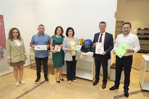 Çorlu Belediyesi’nden öğrencilere okul desteği