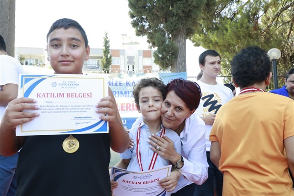 Aydın’da otizmli bireylere yönelik yüzme eğitimleri tamamlandı