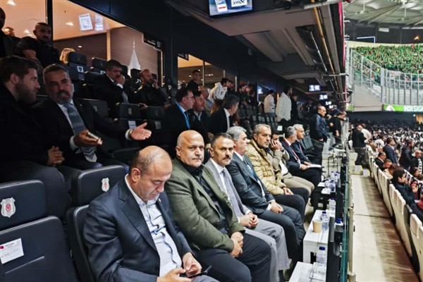 Vali Aktaş, Beşiktaş – Kocaelispor maçını izledi