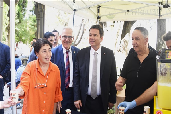 Başkan Aydın, Muradiye’de vatandaşlarla bir araya geldi