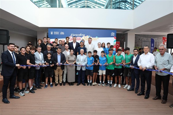 Karacabey Gençlik Merkezi hizmete açıldı