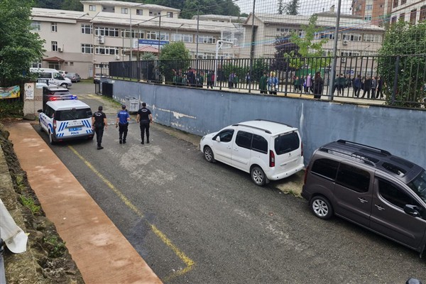 Rize’de okul önü ve çevrelerinde denetim