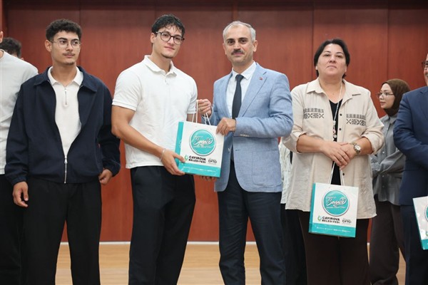 Başkan Çiftçi, üniversiteyi kazanan öğrencilerle buluştu