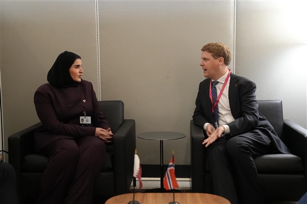 Al Misnad, Norveç Uluslararası Kalkınma Bakanı Aukrust ile görüştü