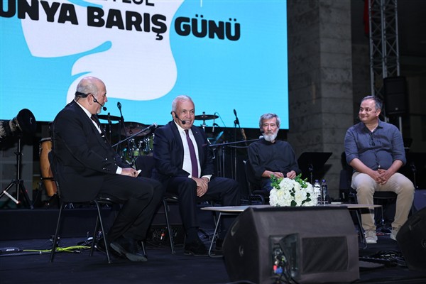 Başkan Özdemir: Barış için sevgi lazımdır