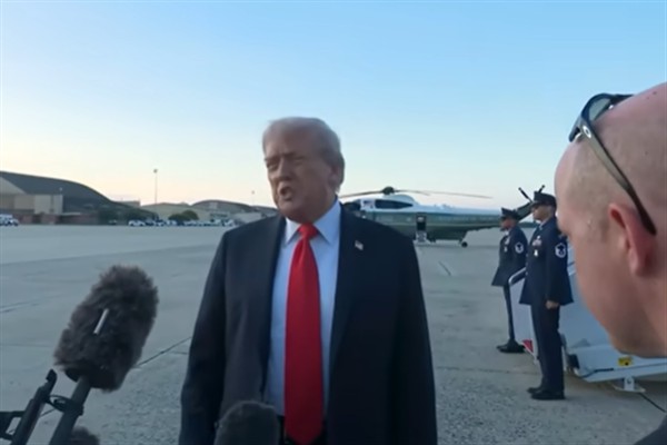 Trump, Avrupalı ​​liderlerle savaşı sona erdirmenin yolları hakkında görüşeceğini söyledi