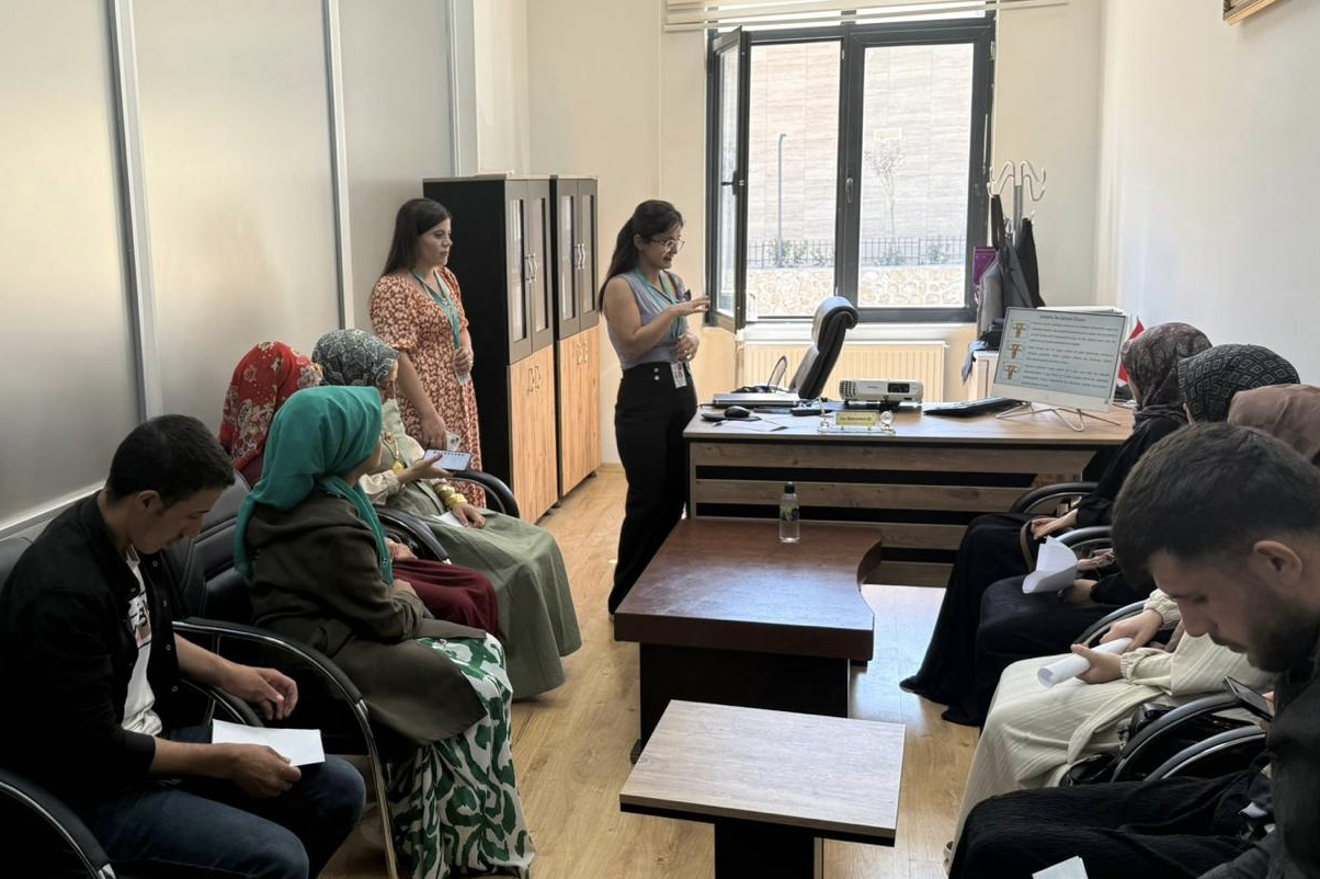 Sason’da ebeveynlere “Bebek Akademisi” eğitimi