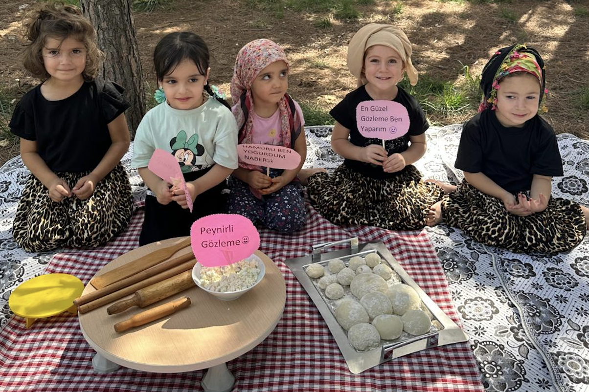 19 Mayıs ADEM’de çocuklara gözleme yapma etkinliği