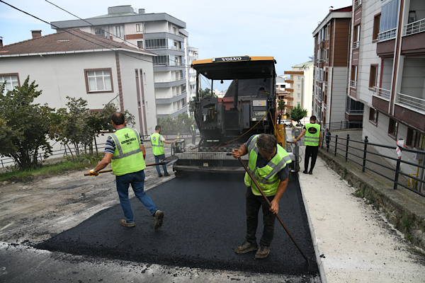 Başkan Genç, Ortahisar’daki asfaltlama çalışmalarını inceledi