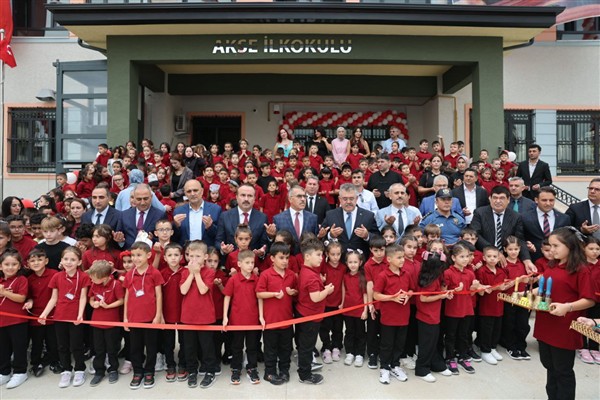 Çayırova’da ilk ders zili çaldı