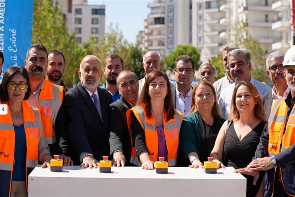 Eşbaşkanlar kütüphanenin temelini attı