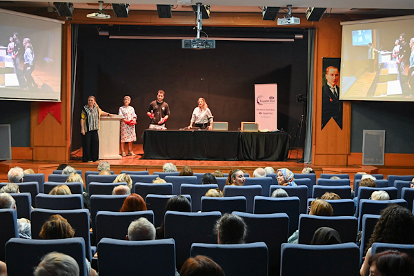 Dünya Alzheimer Günü’nde Beşiktaş’ta farkındalık etkinliği