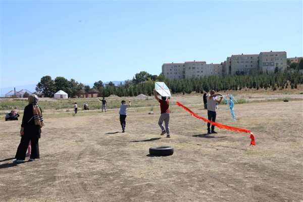 İnegöl’de uçurtma şenliği gerçekleşti