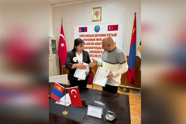 Tefenni ve Altay Belediyeleri, kardeş şehir protokolünü imzaladı