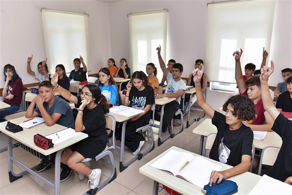 Mersin Büyükşehir Belediyesi’nin kurs merkezleri yeni döneme başladı