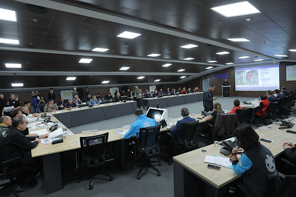 Başkan Büyükkılıç ve Vali Çiçek, deprem tatbikatına katıldı