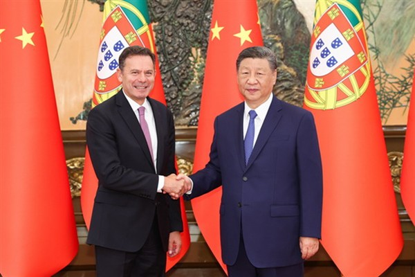 Cumhurbaşkanı Xi Jinping, Portekiz Başbakanı Montenegro’yu kabul etti