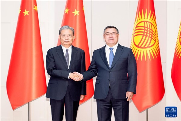 ÇUHM Daimi Komitesi Başkanı Zhao, Kırgızistan’ı ziyaret etti