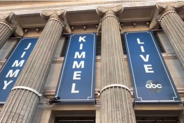 Disney, Jimmy Kimmel’ın Salı günü yayına döneceğini duyurdu