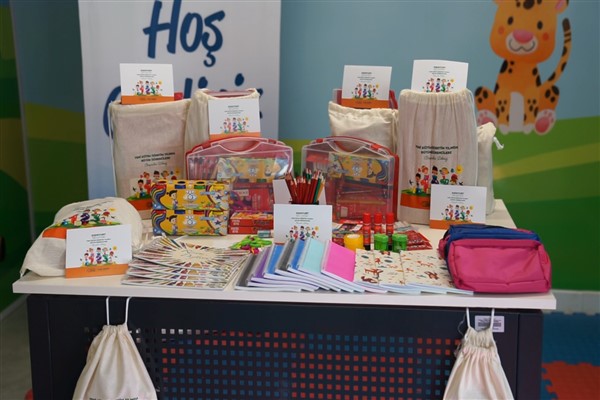 Esenyurt Belediyesi’nden 26 bin öğrenciye kırtasiye seti