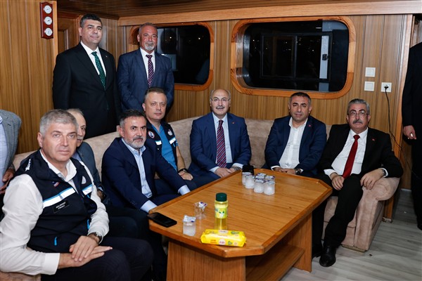 Adana Valisi Köşger, Su Ürünleri Av Sezonu Açılış Töreni’ne katıldı