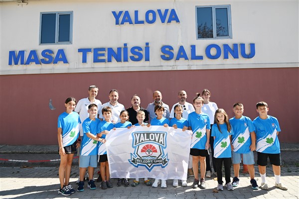 Yalova Belediyespor’un minik masa tenisçileri Düzce yolunda
