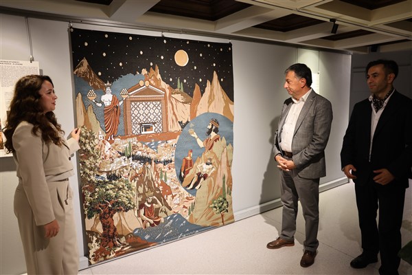 “Frig Efsaneleri Resimli Dokumalar”sergisi sanatseverlerle buluştu