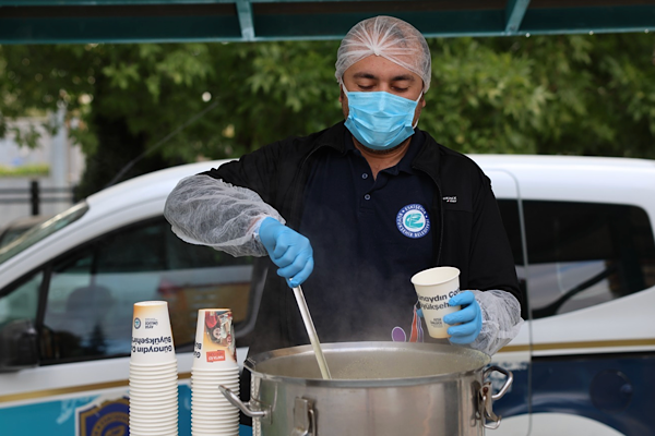 Eskişehir’de sıcak çorba ikramı