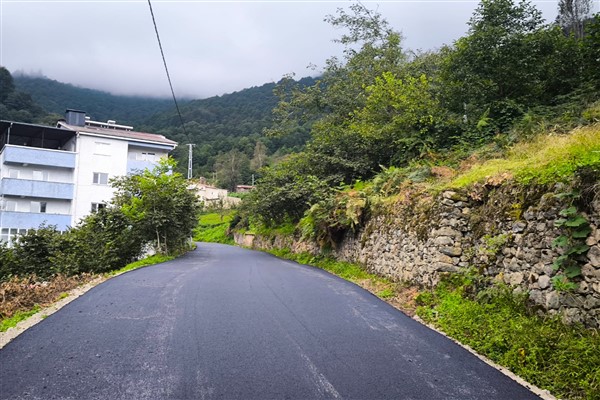 Trabzon’da 18 ilçede eş zamanlı yol yapım çalışması sürüyor