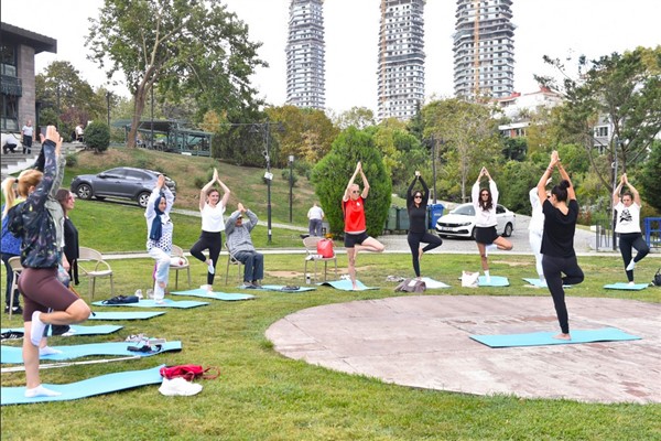 Avrupa Hareketlilik Haftası Beşiktaş’ta yoga etkinliğiyle kutlandı