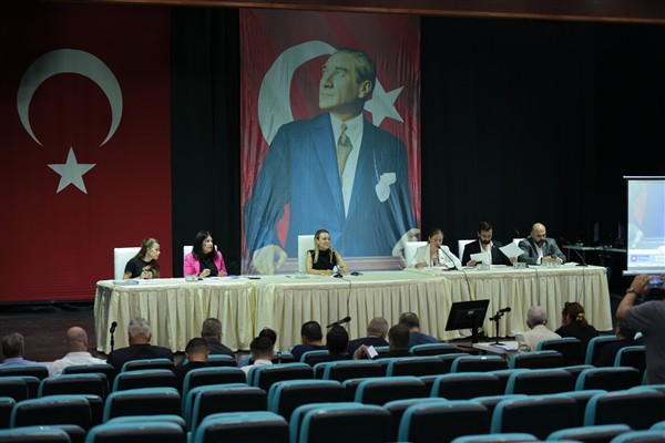 Konak, Gazze’yi kardeş şehir ilan etti