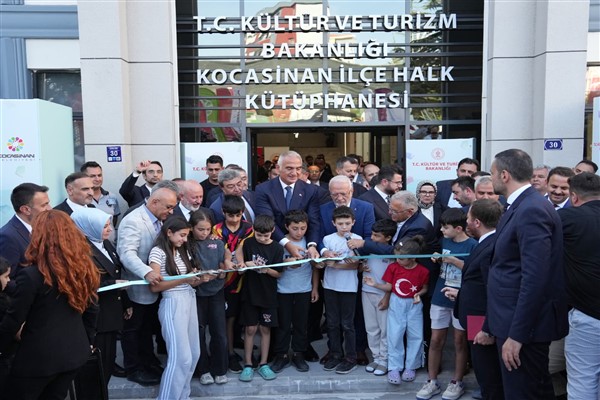 Bakan Ersoy: Tarihin en yüksek rakamlarını yakalamanın gururunu yaşıyoruz