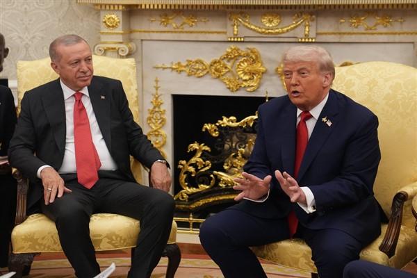 Cumhurbaşkanı Erdoğan, Beyaz Saray’da resmi törenle karşılandı