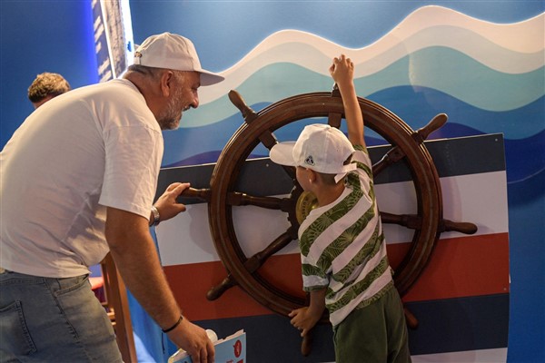 Büyükşehir, 94. İzmir Enternasyonal Fuarı’nda toplu taşıma hizmetlerini sunuyor