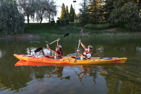 Eskişehir’de ücretsiz deniz kanosu eğitimleri başladı