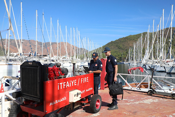 Büyükşehir’den marinalarda yangın denetimi