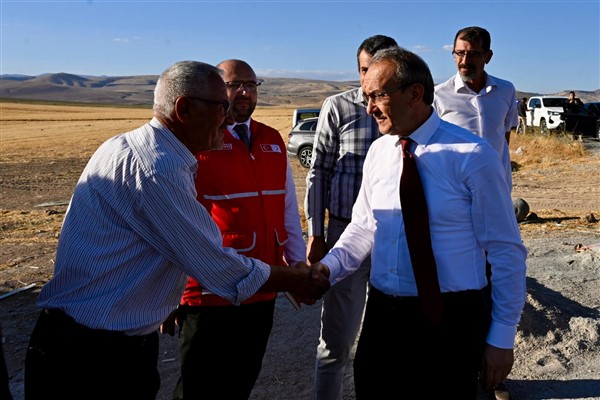 Vali Yavuz, mahalle muhtarlarıyla buluştu