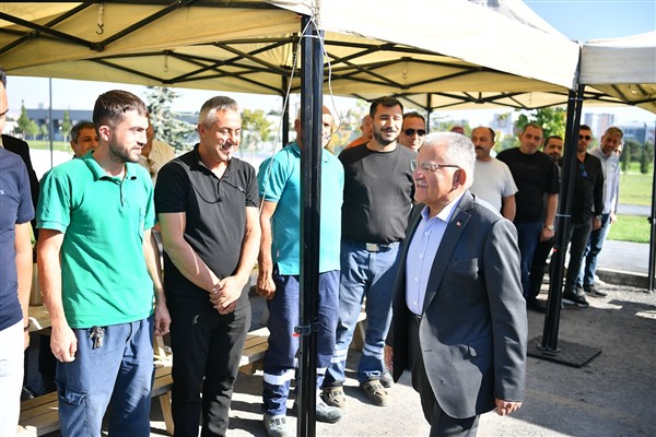 Büyükkılıç: Kayseri’miz belediyecilikte örnek bir tavır sergiliyor