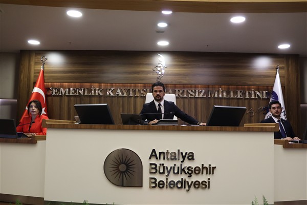 Başkan Böcek’ten Büyükşehir Meclisi’ne mektup