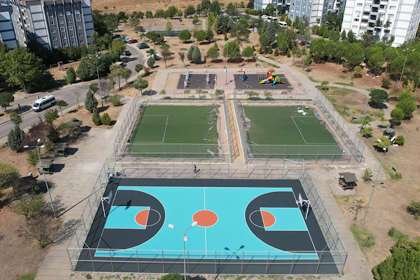 Çayırova’da Gençlik Parkı spor sahaları yenileniyor