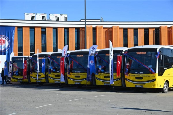 Büyükşehir, toplu ulaşım ağını 5 bin 936 kilometreye çıkardı