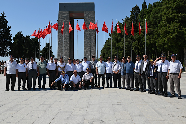 Manisa’dan  şehit yakınları ve gazilere Çanakkale gezisi