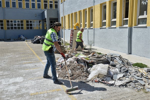 Büyükşehir’den okullarda bakım, onarım ve tadilat çalışması