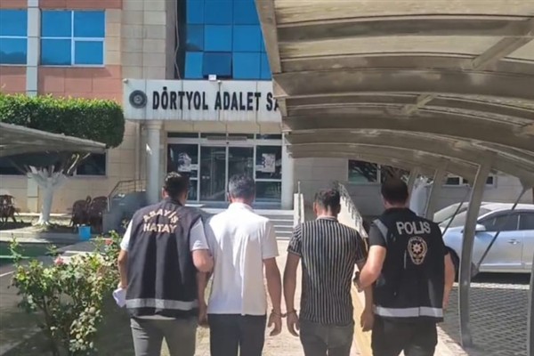 Hatay’da hapis cezasıyla aranan 2 şahıs yakalandı