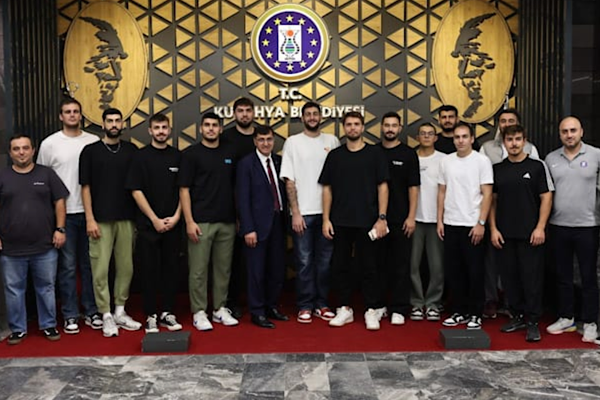 Kütahyalı sporcular Başkan Kahveci’yi ziyaret etti