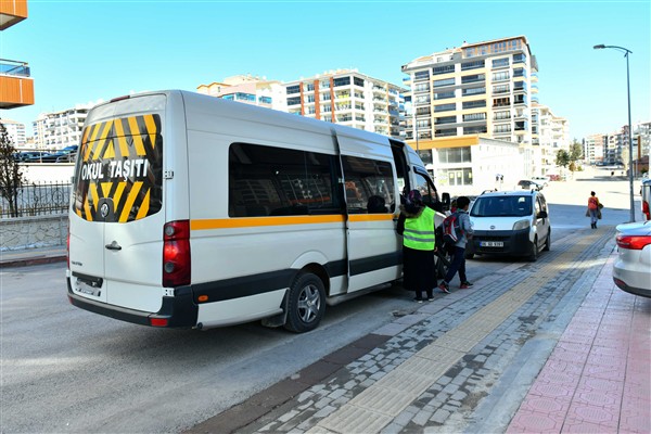 Ankara Büyükşehir Belediyesi’nden servis ve abonman desteği
