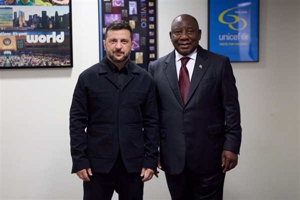 Zelenski, İspanya Kralı 6. Felipe ve Güney Afrikalı mevkidaşı Ramaphosa ile görüştü