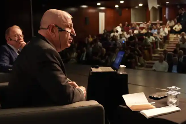 Dervişoğlu,“TBMM’de Öcalan Komisyonu Ne Yapıyor?” konferansı’na katıldı